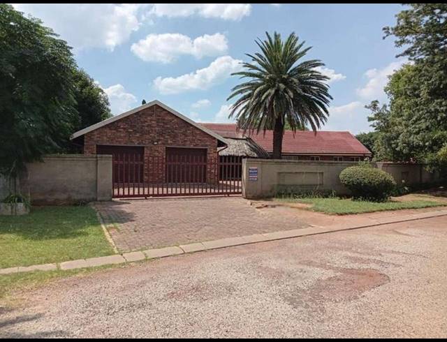 3 BEDROOM HOUSE FOR SALE IN WALDRIFT